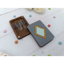Wooden needle case. Turquoise rhombus KF056/107
